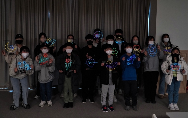 네온사인 만들기 (사진제공 = 담양군)