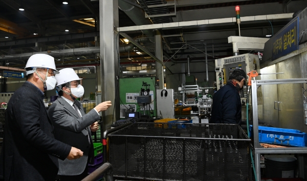 정승일 사장 장인열처리㈜ 기업 현장방문. / 사진 제공 : 한국전력