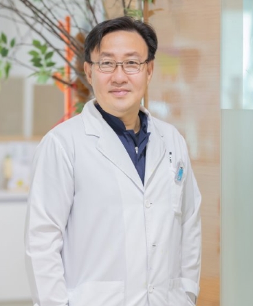 감염·출혈 부담 큰 당뇨병 환자, 임플란트 수술 가능할까?