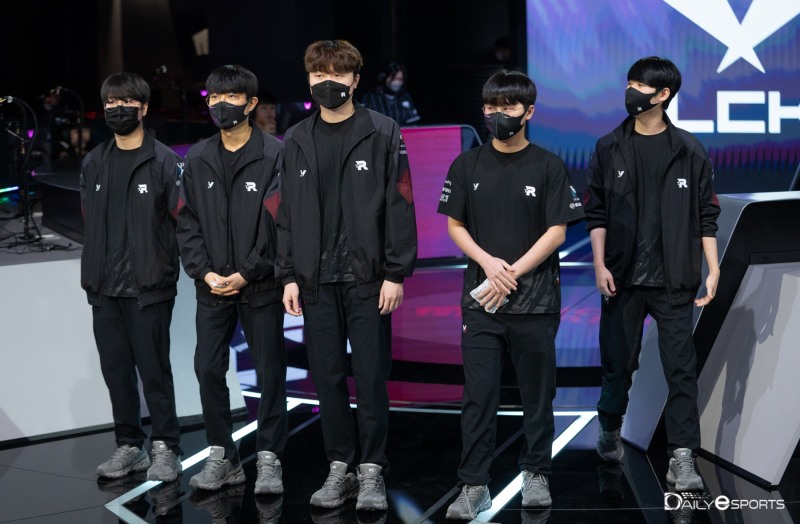 '고점'의 kt, '판독기' 디플러스 잡고 2위 굳히나