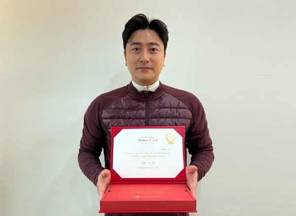 안정환, 1억 후원 ‘세이브더칠드런 아너스클럽’ 동참