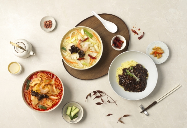 (왼쪽부터) 백리향 삼선짬뽕, 백짬뽕, 유니짜장 / 사진제공:한화호텔앤드리조트