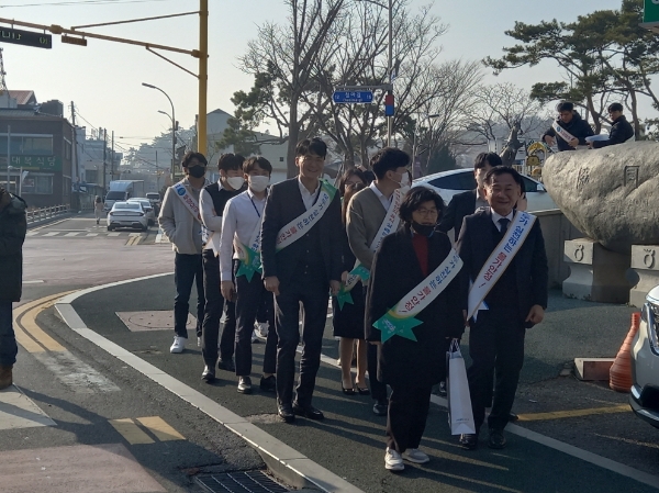 물가안정 기관·단체와 함께 (사진제공 = 진도군)