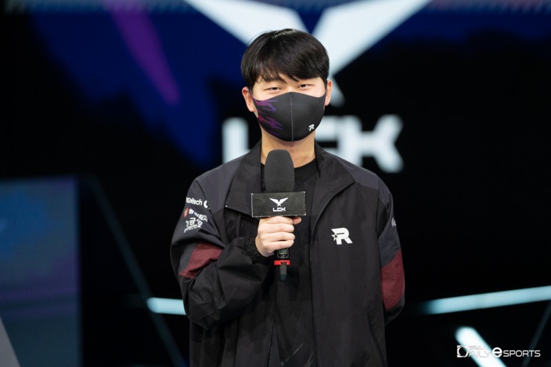 kt '에이밍' 김하람.