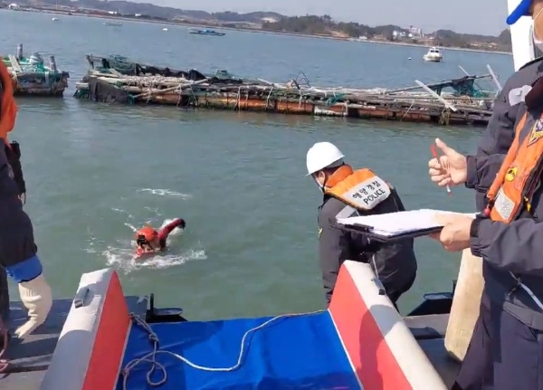 현장부서 팀워크 훈련 (사진제공 = 목포해양경찰)