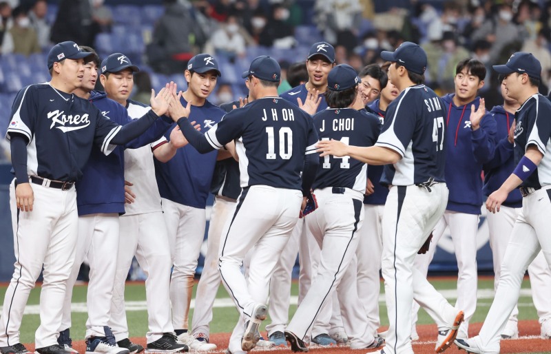 한신타이거스에 승리한 WBC 대표팀이 발걸음도 가볍게 도쿄돔으로 향하게 됐다.