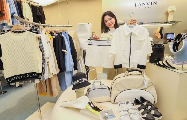 서울 강남구에 위치한 현대백화점 무역센터점 골프웨어 브랜드 랑방블랑 매장 / 사진제공:현대백화점