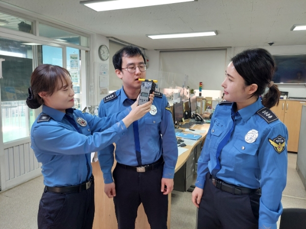 현장부서 경찰관 대상 음주측정기 교육 실시 (사진제공 = 목포해양경찰)