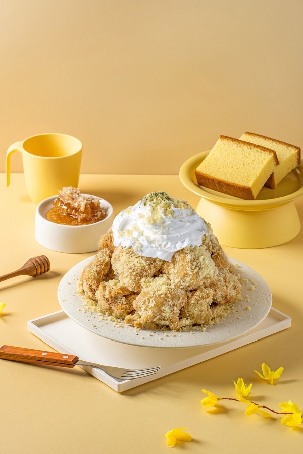 충만치킨, 오는 10일 신메뉴 ‘생크림 카스테라치킨’ 출시