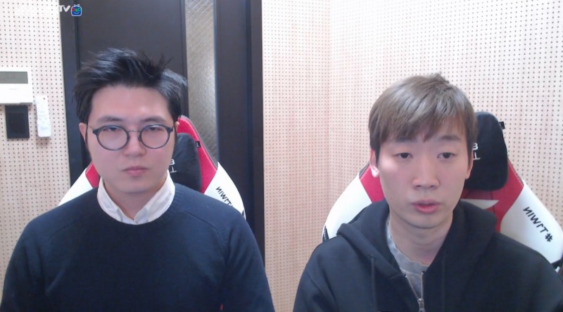 T1 안웅기 COO(왼쪽)-정회윤 단장(이미지=T1 아프리카TV 방송)