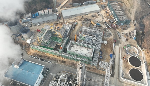 사진=TKG휴켐스 여수공장에 위치한 엠엔비2공장 건설 현장