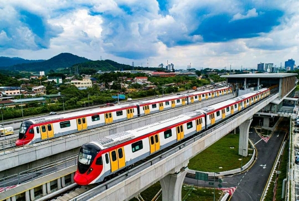 말레이시아에서 운행 중인 2호선 무인전동차 / 제공:현대로템