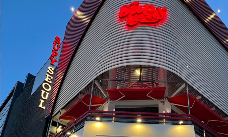 편집샵 수피, 명동중앙점 오픈