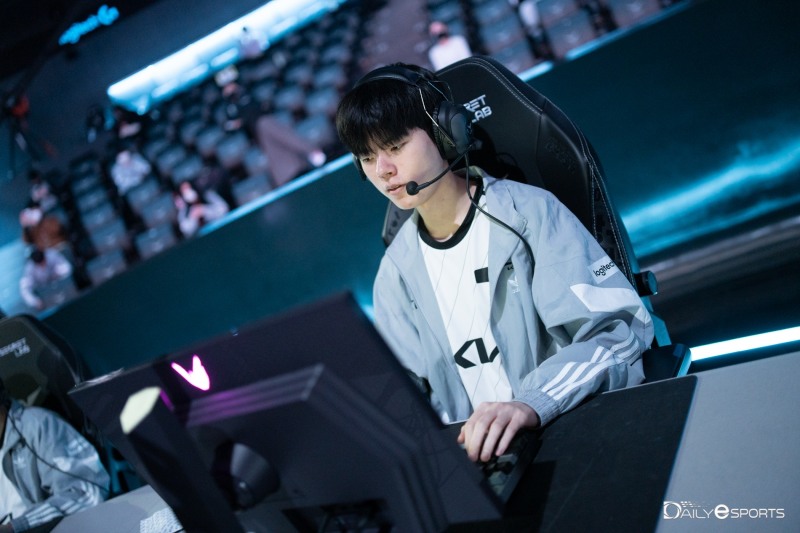 주도권의 힘 보여준 디플러스 기아, 2세트 승리로 승부 원점