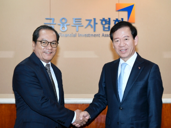 (왼쪽부터) 뺀 티롱 캄보디아 재경부 차관, 서유석 금융투자협회장 / 제공:금융투자협회