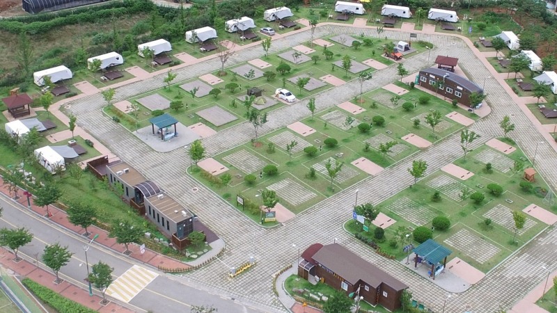 회산백련지 오토캠핑장 (사진제공 = 무안군)