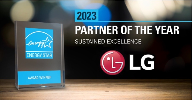 LG전자는 가전제품을 통한 환경보호와 에너지 절감 측면에서의 탁월한 성과를 인정받아 ‘2023 에너지스타 어워드’의 최고상인 ‘지속가능 최우수상’을 수상했다고 29일 밝혔다. (사진 = LG전자 제공)