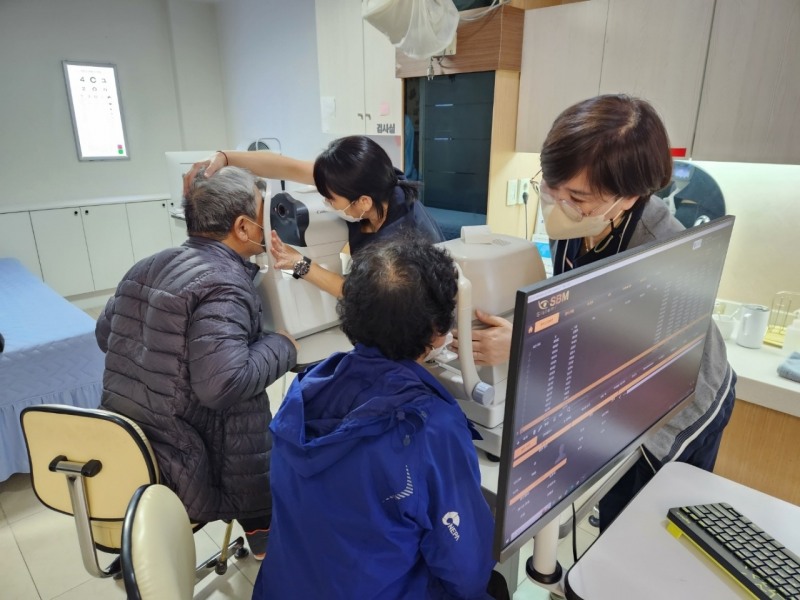 고혈압 당뇨 합병증 검사 (사진제공 = 무안군)