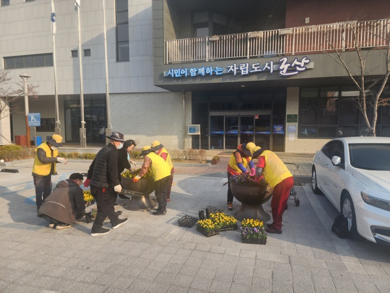 화분거리 조성 (사진제공 = 군산시)