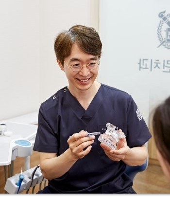 무치악 환자의 임플란트 시술, 전체 교합 밸런스 확보 필수