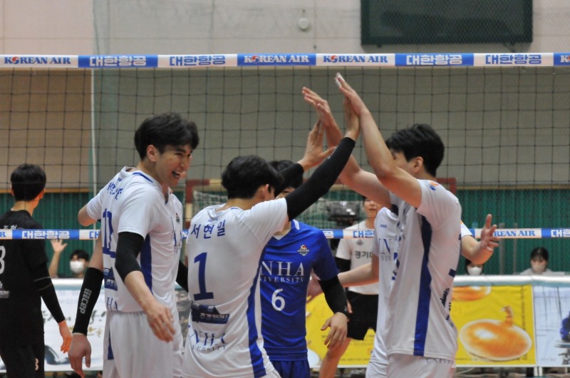 지난 해 대학배구 인하대-경기대전.
