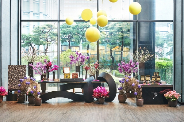 LG생활건강의 럭셔리 궁중 화장품 브랜드 '더 히스토리 오브 후'가 포시즌스 호텔 서울에서 선보인 '왕후의 정원' 전시.