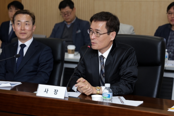 함진규 한국도로공사 사장이 미래고속도로 중점과제에 대해 발표하고 있다. / 제공:도로공사