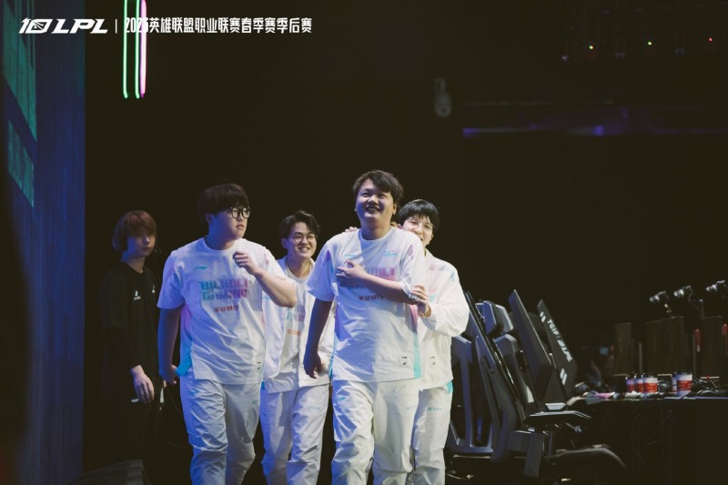 Photo=LPL.