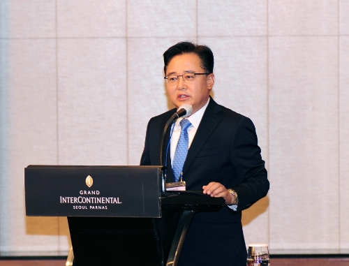 박경일 신임 한국풍력산업협회장이 21일 서울 그랜드인터콘티넨탈호텔에서 열린‘한국풍력협회 2023년도 제1차 정기총회’에서 취임사를 하고 있다.