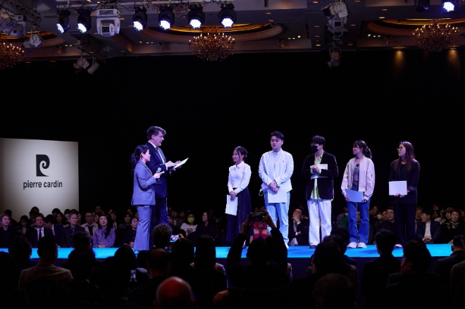 출처 : 피에르가르뎅 파리