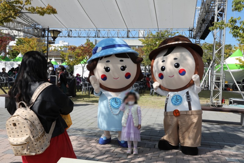 꽁당보리축제 (사진제공 = 군산시)