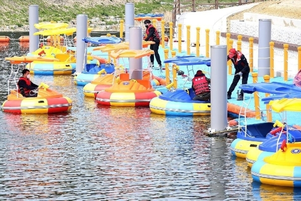 내장산문화광장 수상레저 체험존 범퍼 보트 운영 (사진제공 = 정읍시)