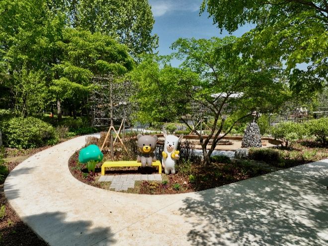 KB국민은행, 어린이대공원에 스타프렌즈 정원 4호 개장 모습. / 사진 = KB국민은행 제공