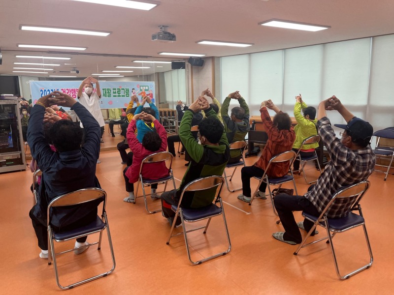 장애인 건강행복 이어가는 재활 프로그램 (사진제공 = 무안군)