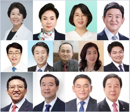 제8회 INAK 사회공헌대상 수상자 △국회의정부문=서정숙・최영희・용혜인 국회의원 △교육부문= 김광수 제주특별자치도교육청 교육감 △지방자치부문= 이오상 인천광역시의회 교육위원회 교육의원, 허유인 전 순천시의회 의장 △문화예술체육부문= 고재오 (사)국제장애인문화교류협회 상임이사, 김란 한국문인화협회 대전지부이사, 조수황 한국청년예술가협회 이사장 △과학부문= 이동환 (사)건강소비자연대 부총재 △환경부문= 김동진 국립환경과학원 원장 △지방자치부문= 윤원균 용인시의회 의장, 배상록 인천시 미 추홀구의회 의장 (사진=INAK 사회공헌대상 조직위원회)