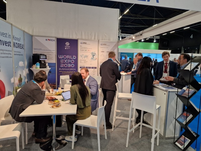 네덜란드 로테르담에서 열린 세계 수소 써밋(World Hydrogen 2023 Summit & Exhibition) 내 한국 수소 홍보·상담관 전경 / 사진 = 코트라 제공