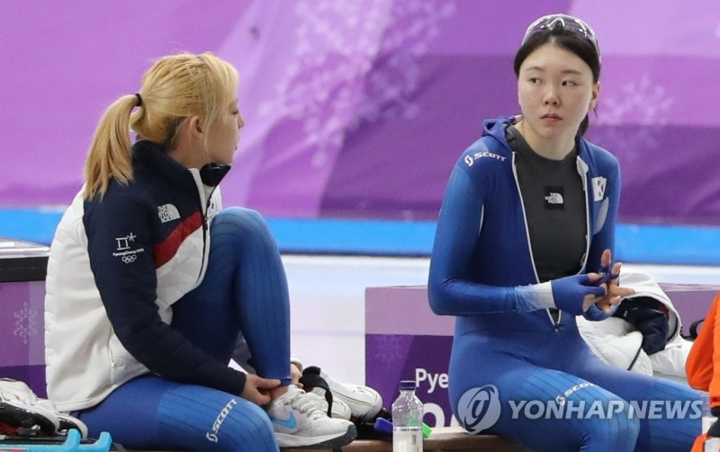 평창올림픽에 출전한 노선영(오른쪽)과 김보름 [연합뉴스 자료사진] 