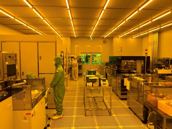 SK파워텍 부산 신공장 포토공정 내부 전경. / 사진=SK파워텍 제공