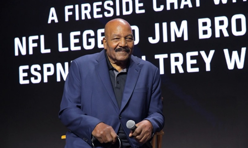 UFC 해설자등으로도 활약한 스포츠 레전드 짐 브라운(사진=UFC)