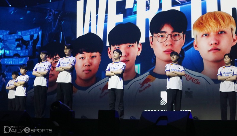 디알엑스.