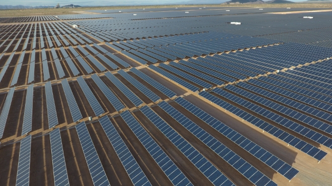 미국 애리조나주에 설치된 HD현대에너지솔루션의 고출력 태양광 모듈의 모습 / 사진=HD현대에너지솔루션 제공