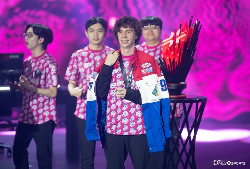 파이널 MVP '썸띵' 일리야 페트로프.
