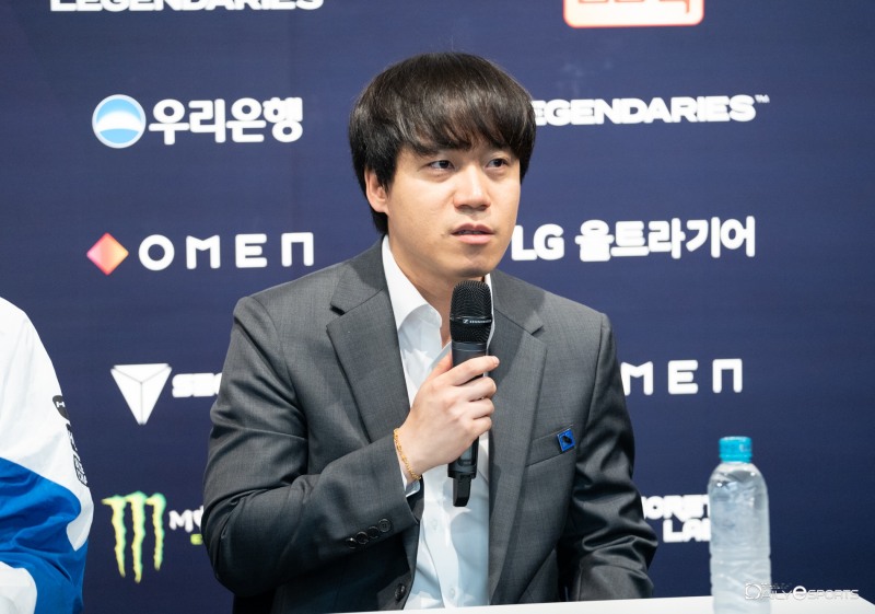 디알엑스 김목경 감독.