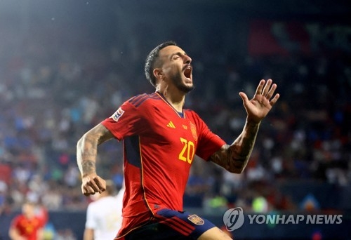 사진출처: 기뻐하는 호셀루/ 연합뉴스