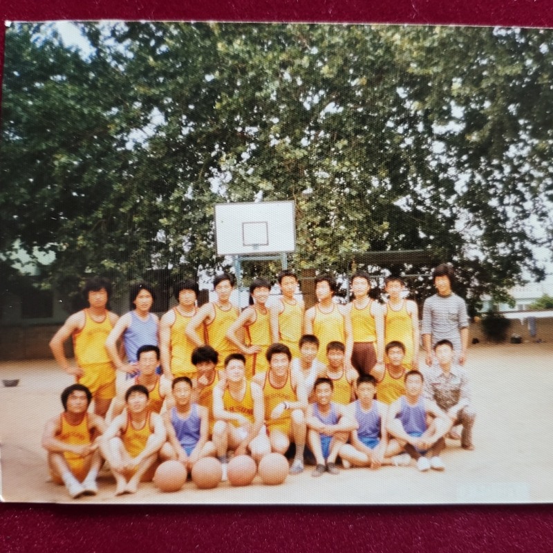 1980년 리바운드팀 초창기 모습. 남성고 고2,3 재학생들과 함께했다. 