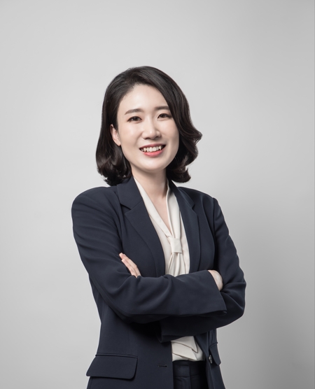 배우자 외도로 이혼 시 상간녀 소송 통해 위자료 받아낼 수 있어