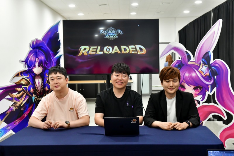 왼쪽부터 '서머너즈 워' 서지영 기획팀장, 김태형 PD, 컴투스 한동규 사업본부장.