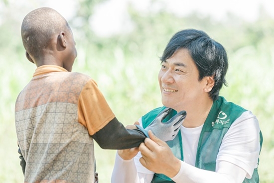 아프리카 케냐 현장에 다녀온 배우 김형종이 MBC드라마넷 ‘나누는 라디오쇼 온에어’에서 직접 사연을 소개한다.