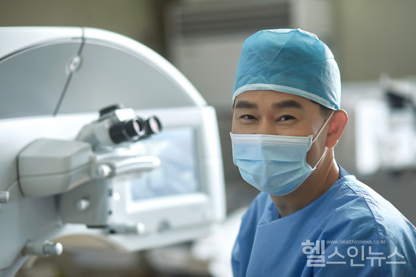 강남서울밝은안과박형직대표원장