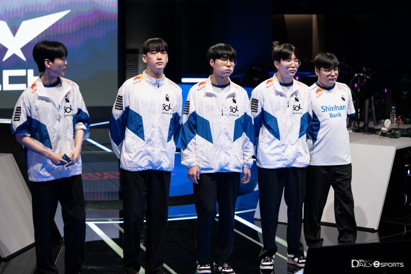 디알엑스.